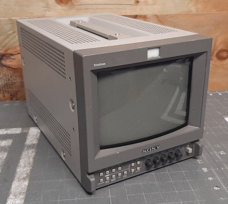 Click to view image in new tab Sony PVM-9L2