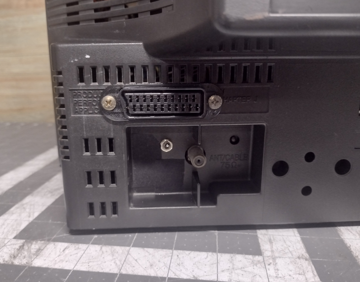 Sharp%20SN-80%20SCART%203 Sharp%20SN-80%20SCART%203